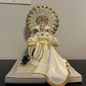 Lenox Disney Showcase Collection Snow White COURT OF THE WICKED QUEEN Mint